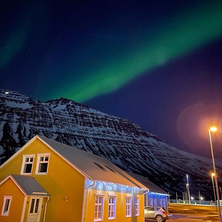 Lonsleira Apartments Seyðisfjörður المظهر الخارجي الصورة