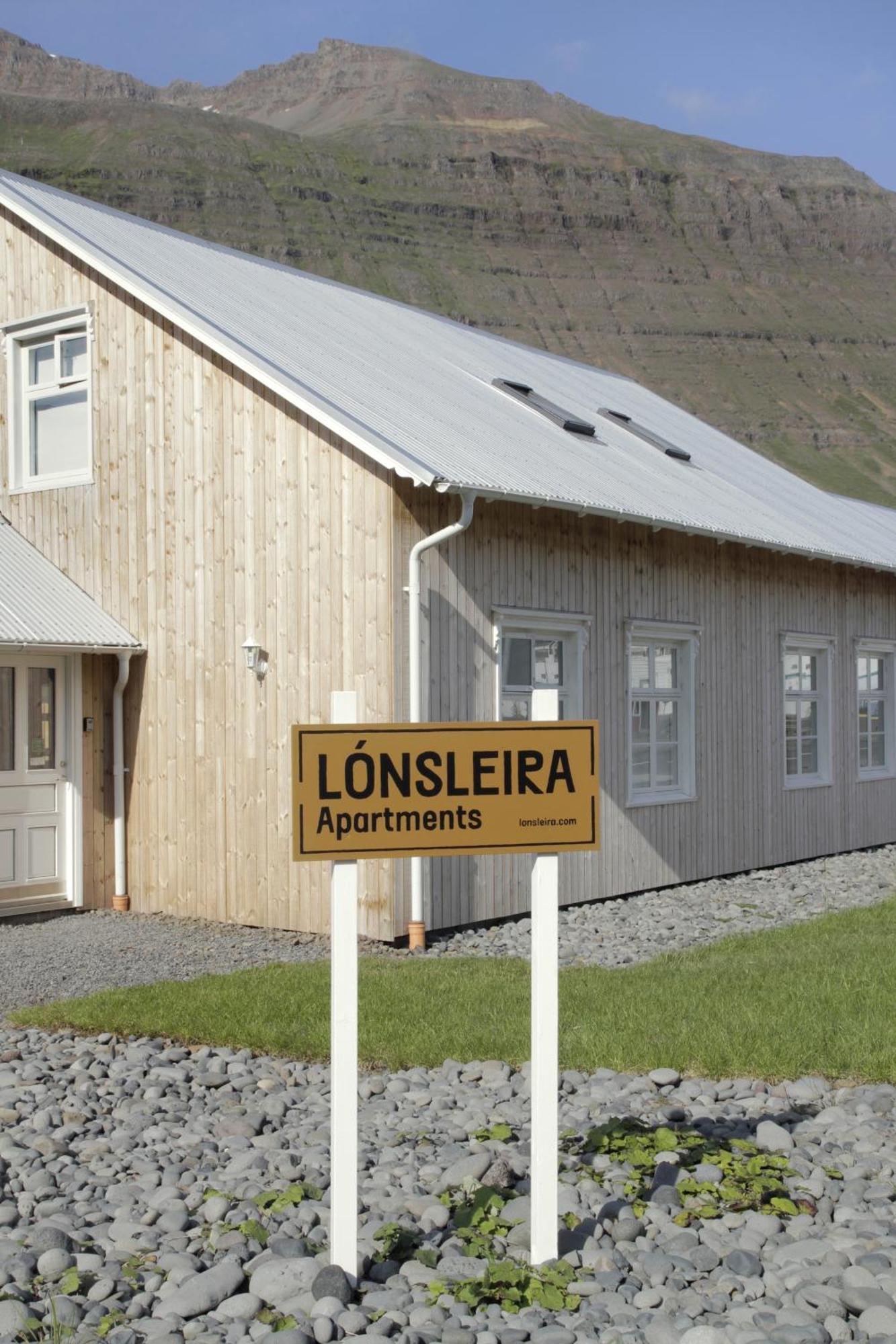 Lonsleira Apartments Seyðisfjörður الغرفة الصورة