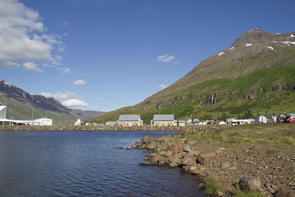 Lonsleira Apartments Seyðisfjörður الغرفة الصورة